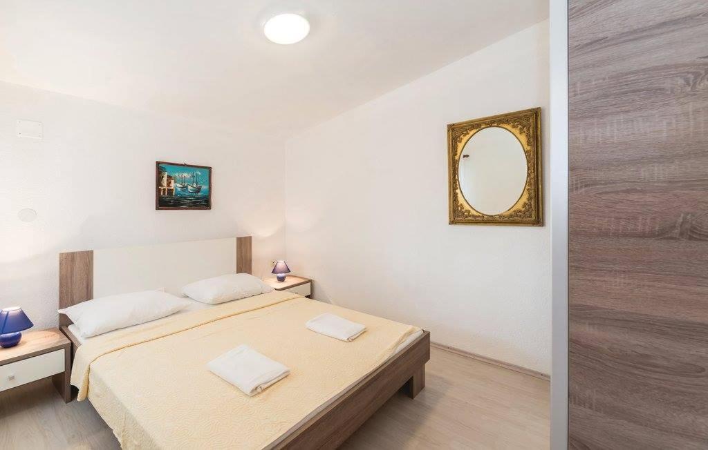 Apartmani Prpic Vir Luaran gambar